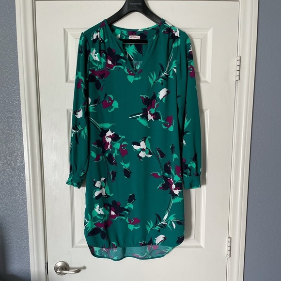 Merona Dresses & Skirts - Merona Target Long Sleeve Green Floral Dress